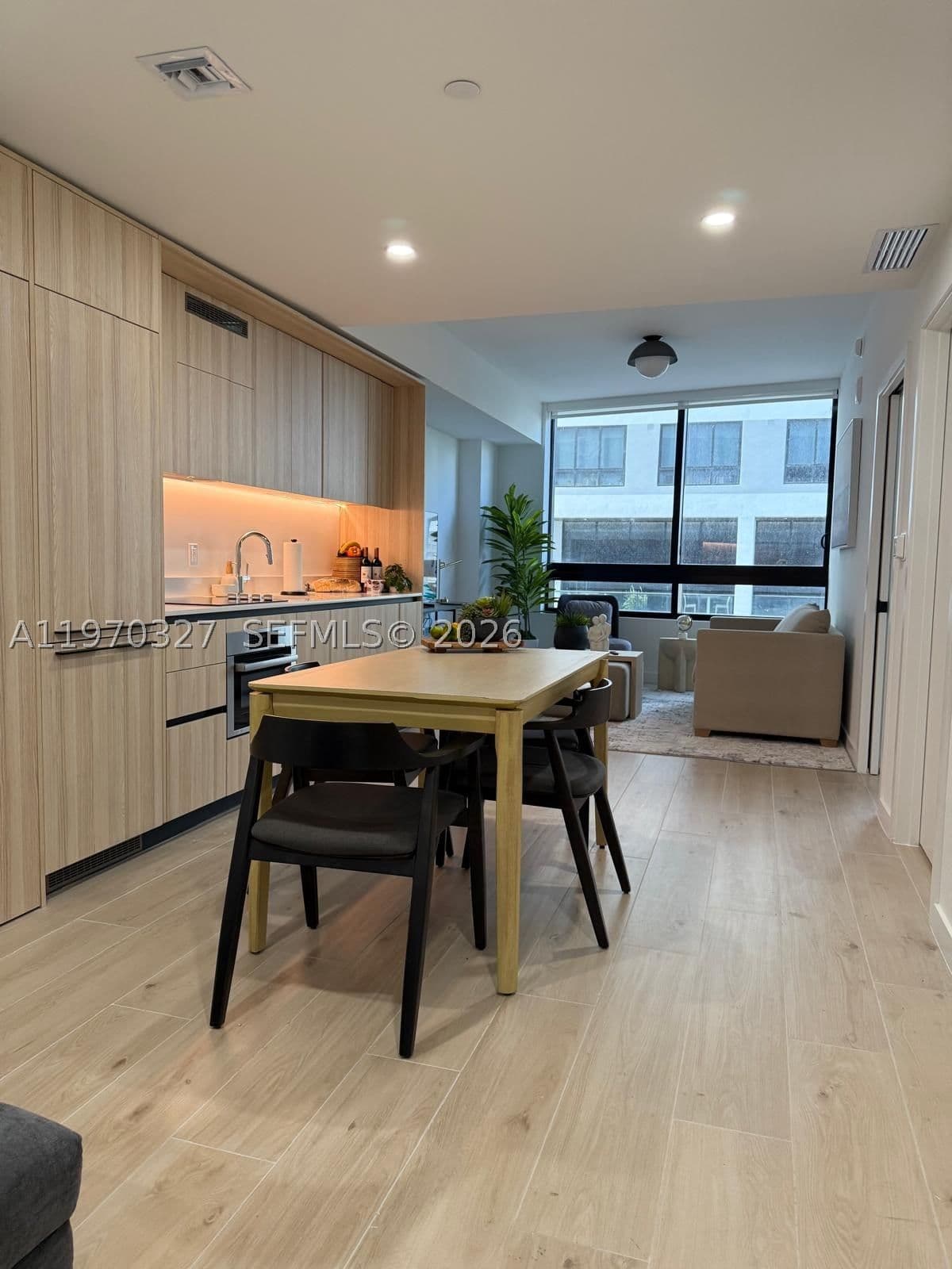 1-bedroom Condo — 225 Miami Ave #804, Miami, FL 33128