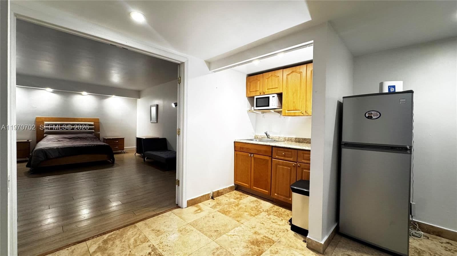 Condo — 999 Brickell Bay Dr #303, Miami, FL 33131