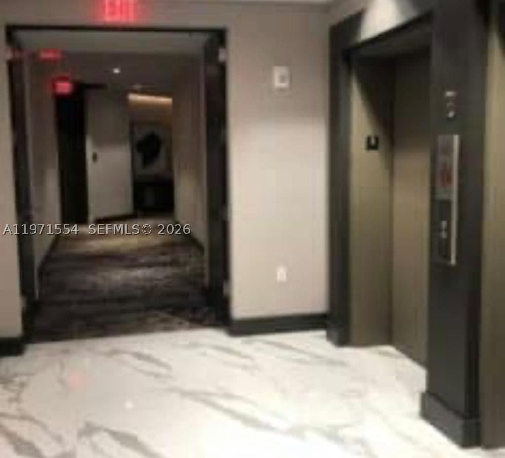 1-bedroom Condo — 301 Altara Ave #805, Coral Gables, FL 33146