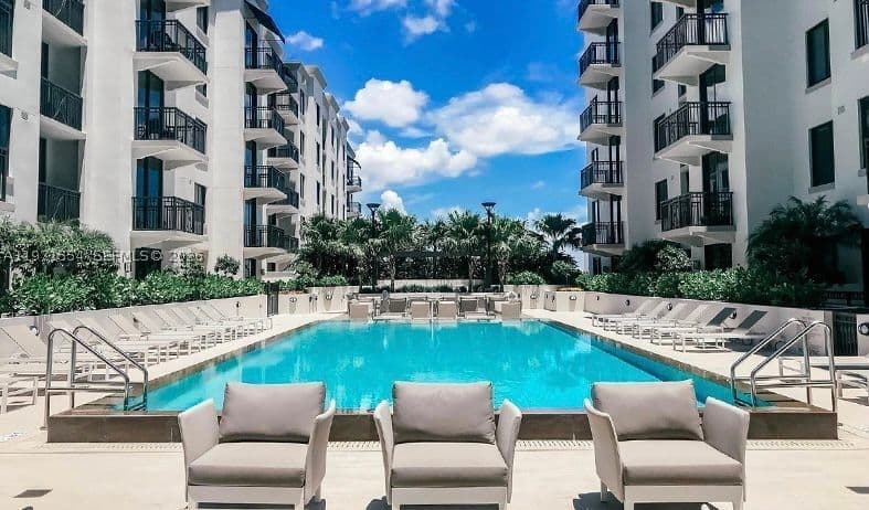 1-bedroom Condo — 301 Altara Ave #805, Coral Gables, FL 33146
