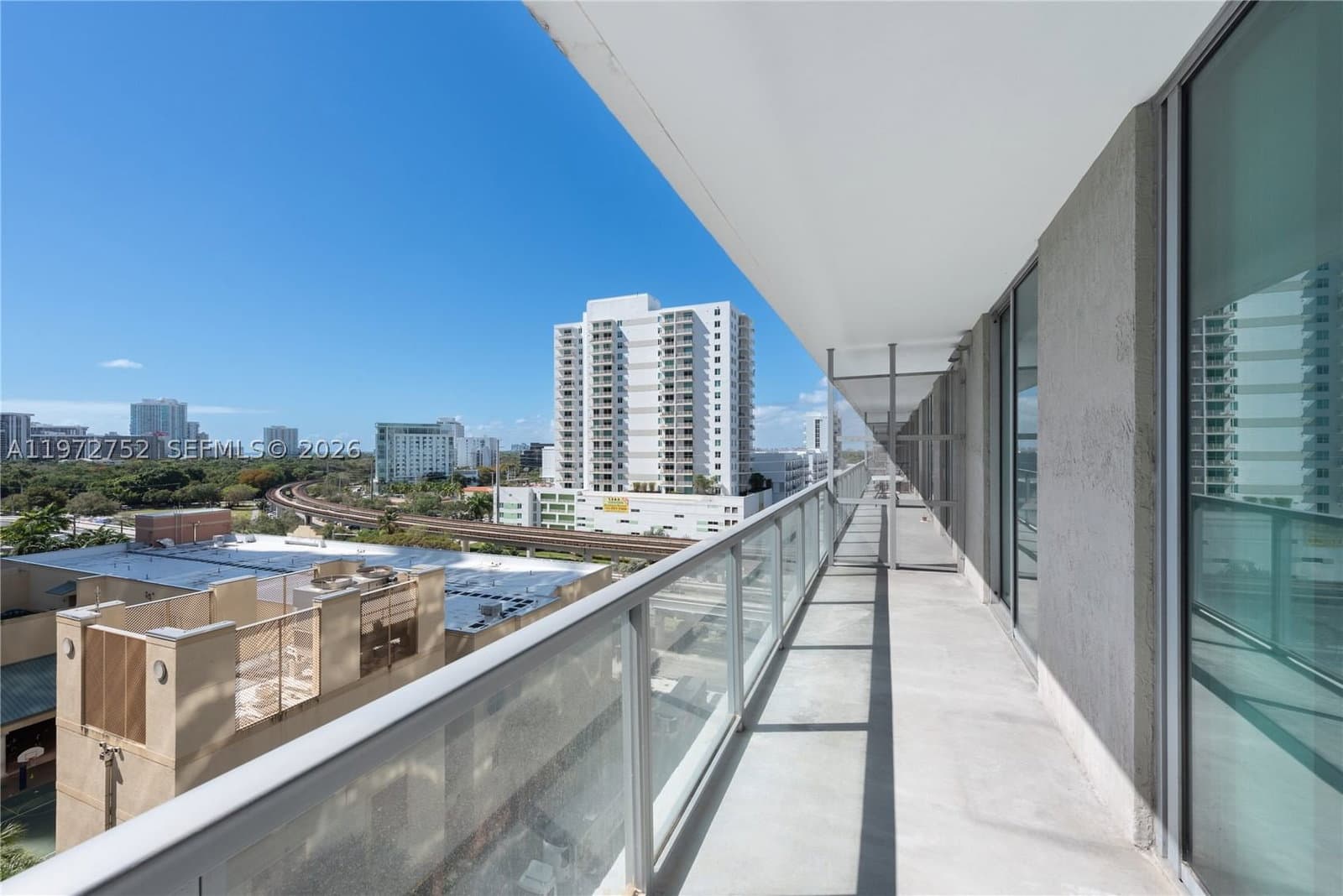 1-bedroom Condo — 79 12th St #1105-S, Miami, FL 33130