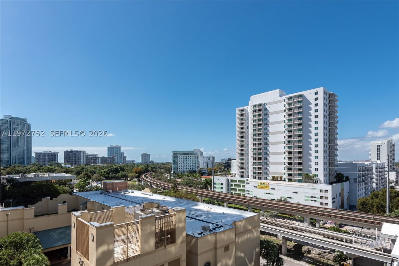 1-bedroom Condo — 79 12th St #1105-S, Miami, FL 33130