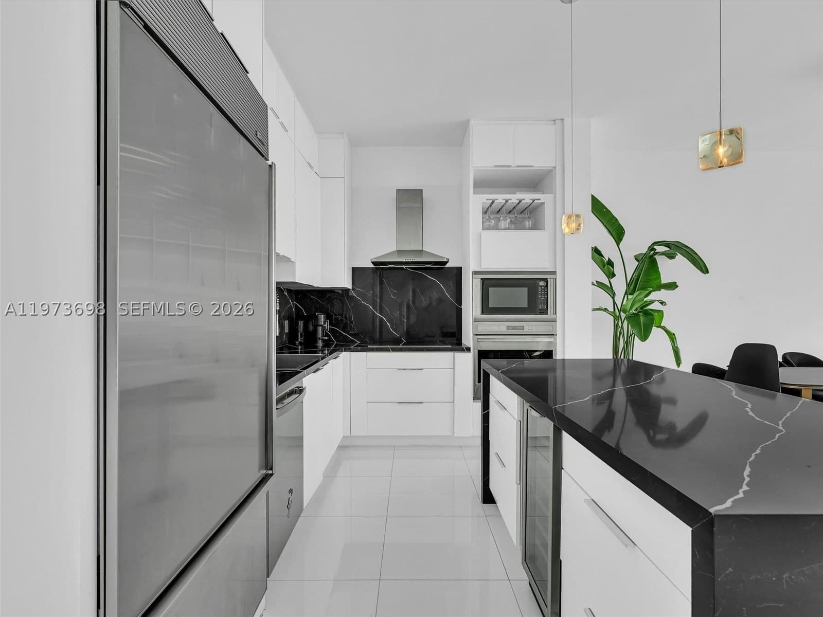 3-bedroom Condo — 2020 Bayshore Dr #3303, Miami, FL 33137