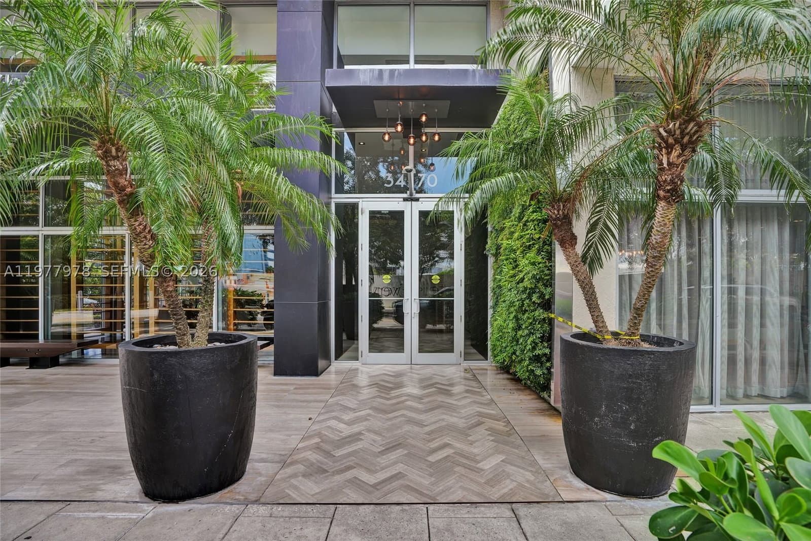 2-bedroom Condo — 3470 Coast Ave #H0708, Miami, FL 33137