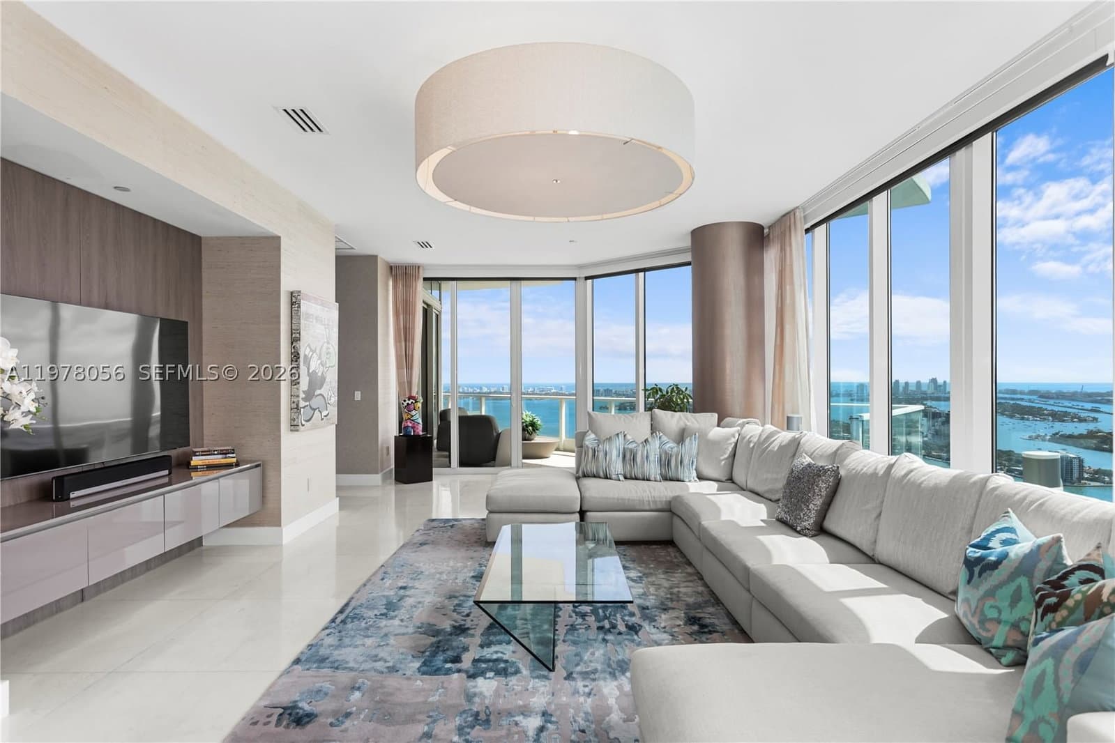 4+1 Condo — 2020 Bayshore Dr #PH 4702, Miami, FL 33137