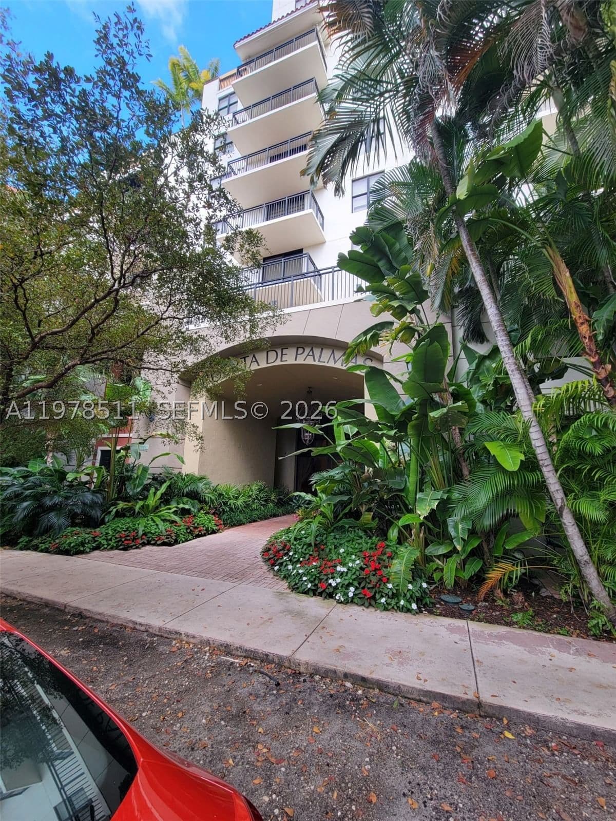 2-bedroom Condo — 888 Douglas Rd #1110, Coral Gables, FL 33134