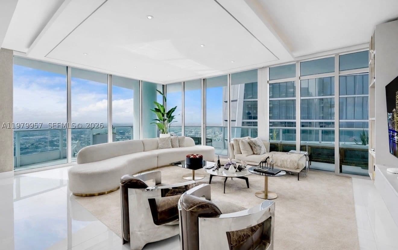 3+1 Condo — 900 Biscayne Blvd #PH6109, Miami, FL 33132