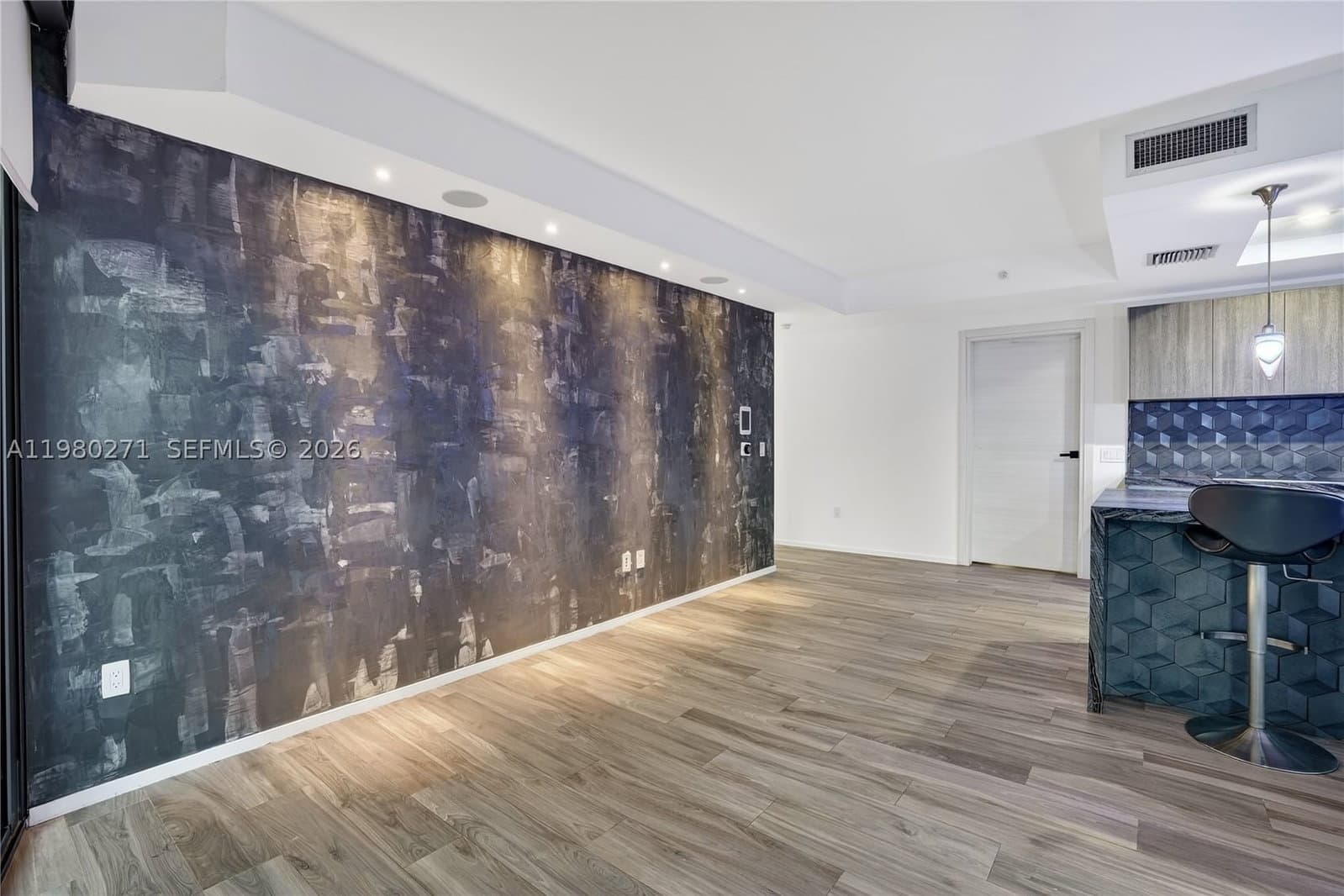 2+1 Condo — 801 Miami Ave #2805, Miami, FL 33130