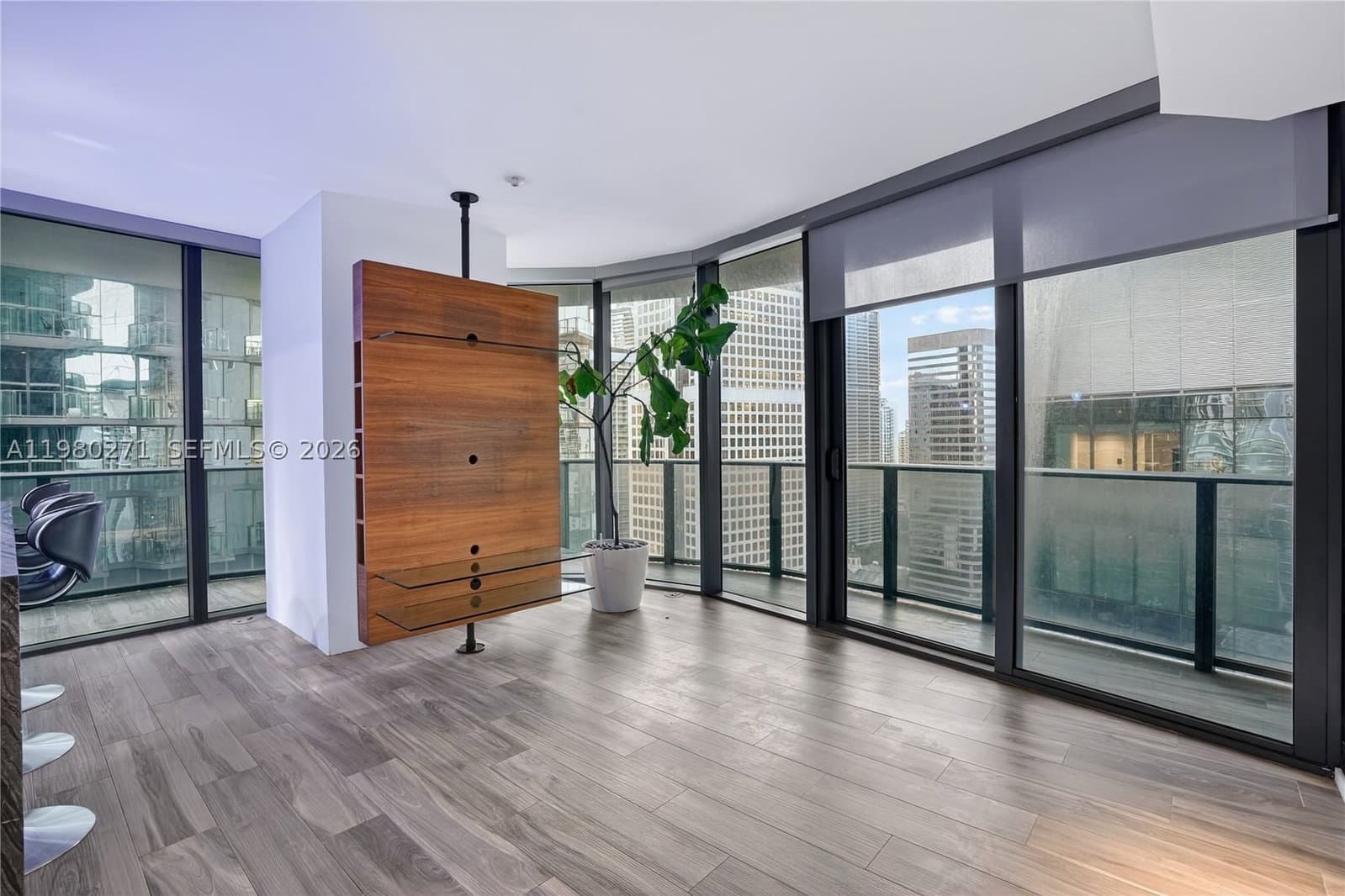 2+1 Condo — 801 Miami Ave #2805, Miami, FL 33130