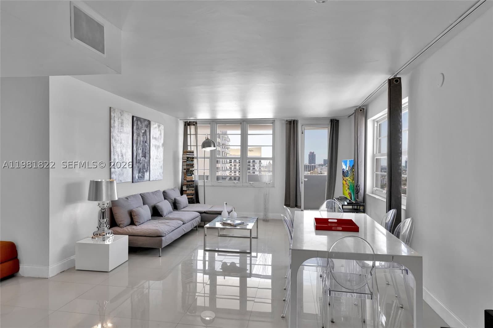 2+1 Condo — 100 Lincoln Rd #1511, Miami Beach, FL 33139