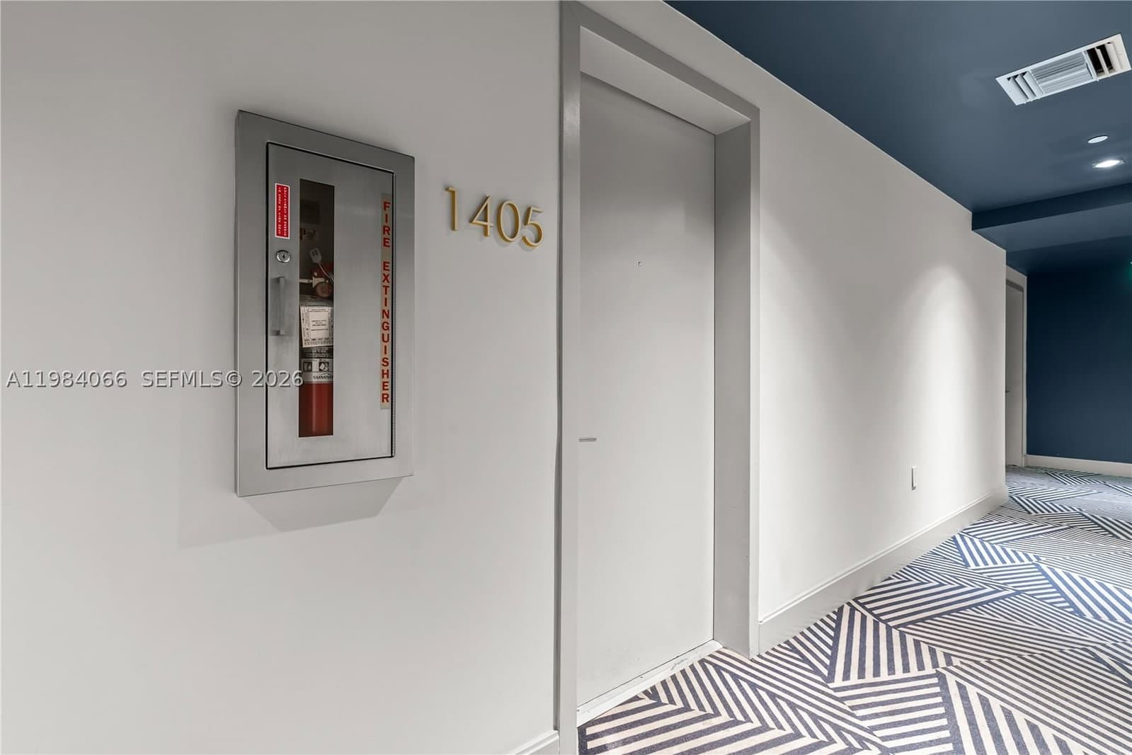 2-bedroom Condo — 45 9th St #1405, Miami, FL 33130