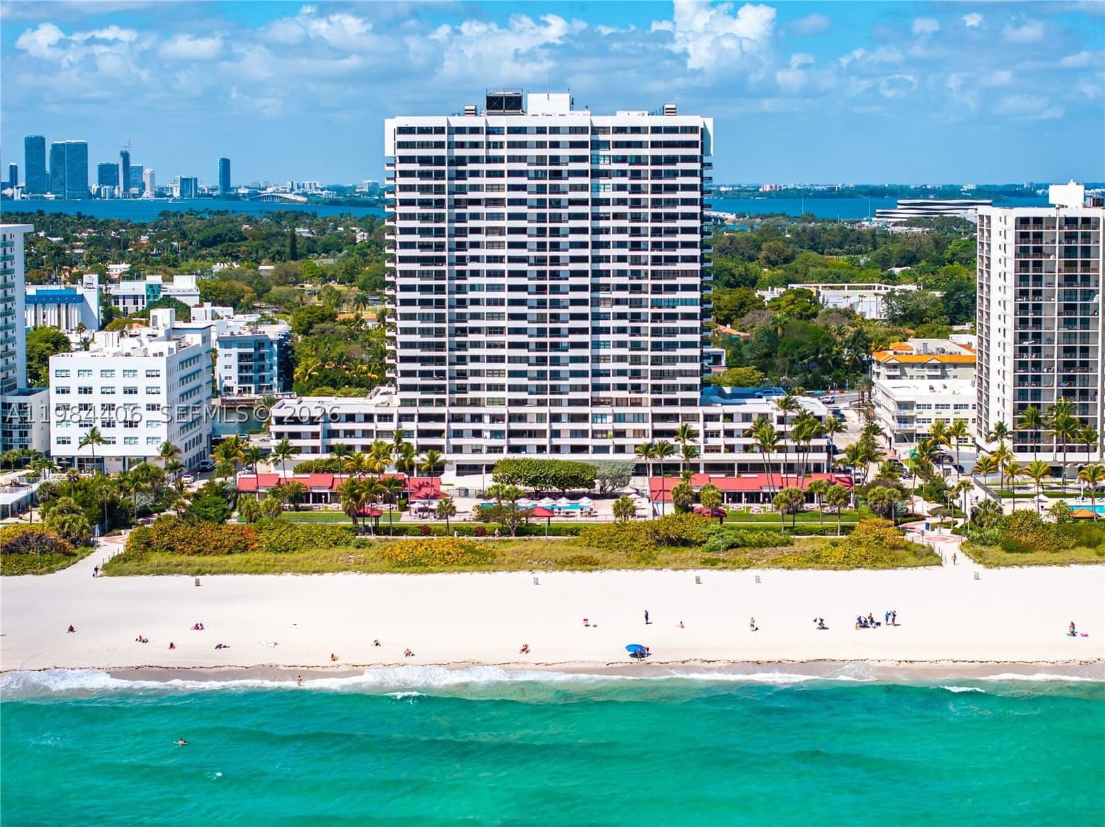 2+1 Condo — 2555 Collins Ave #2402, Miami Beach, FL 33140