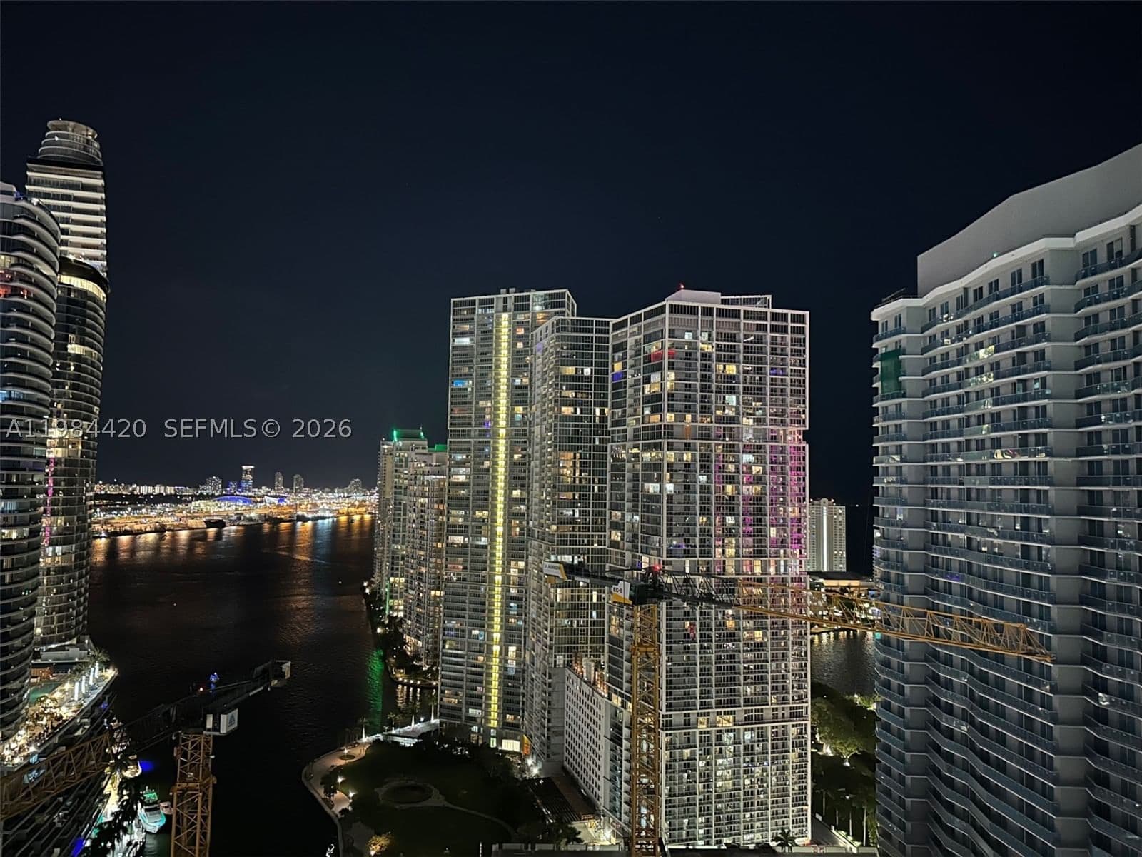 2+1 Condo — 31 5th St #3916, Miami, FL 33131