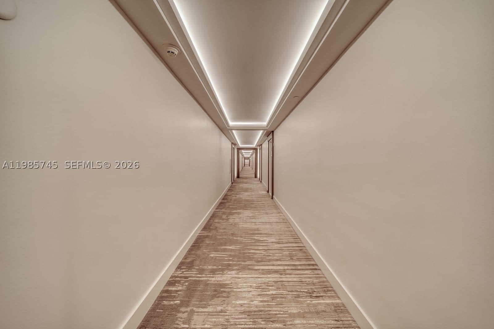 1-bedroom Condo — 2301 Collins Ave #311, Miami Beach, FL 33139