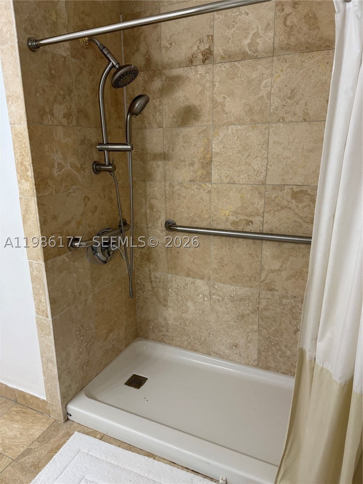 3+1 Müstakil ev — 1208 Bird Rd, Coral Gables, FL 33146