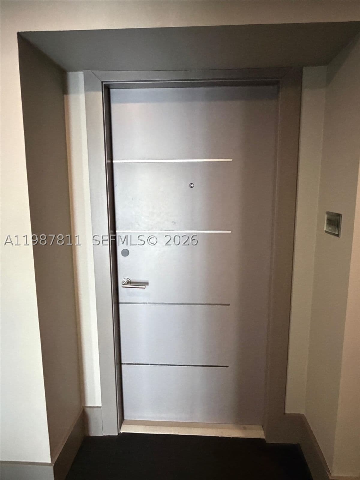 1+1 Condo — 185 14th Ter #2701, Miami, FL 33131