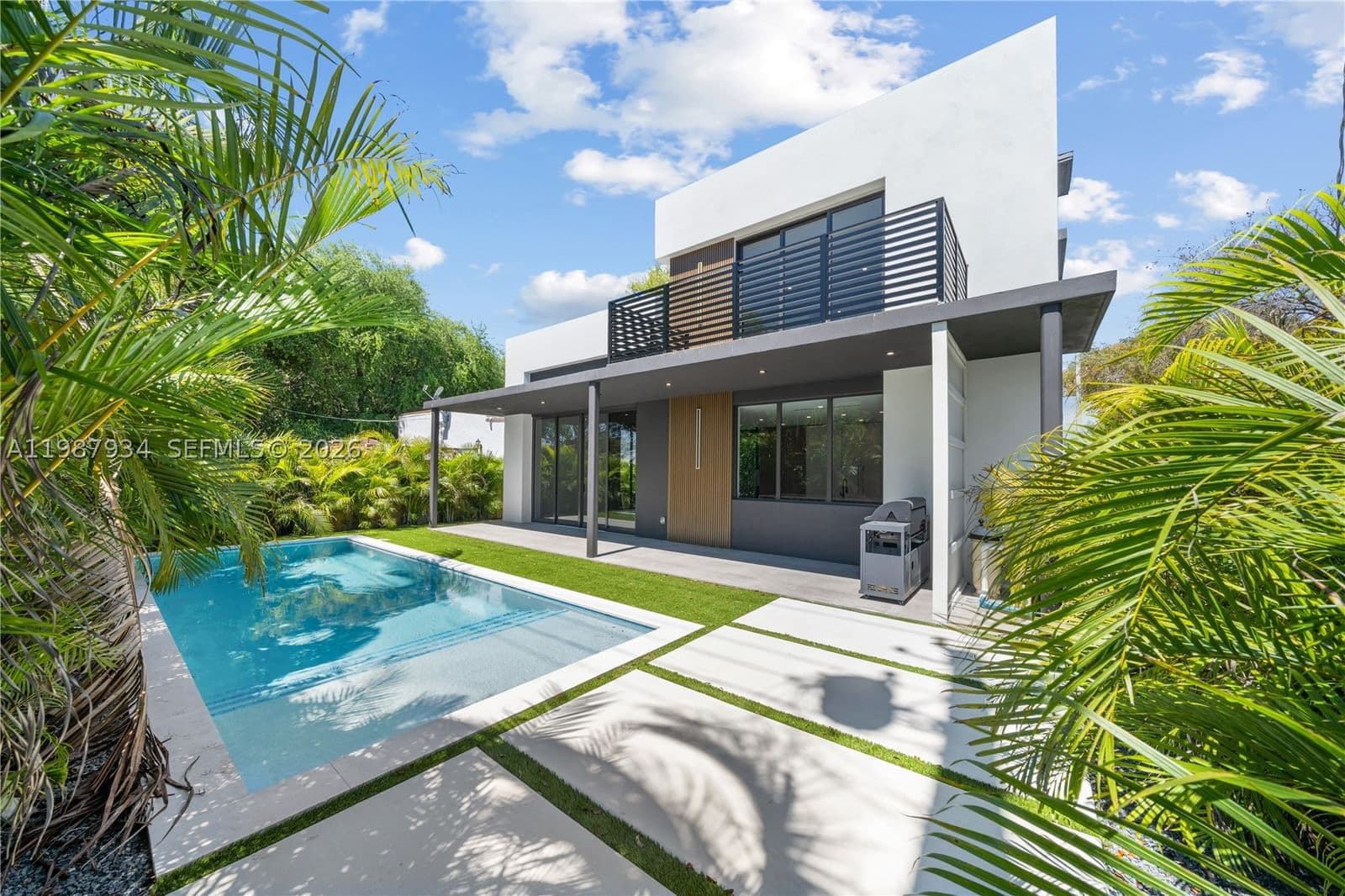 5+1 Müstakil ev — 536 48th ST, Miami, FL 33127