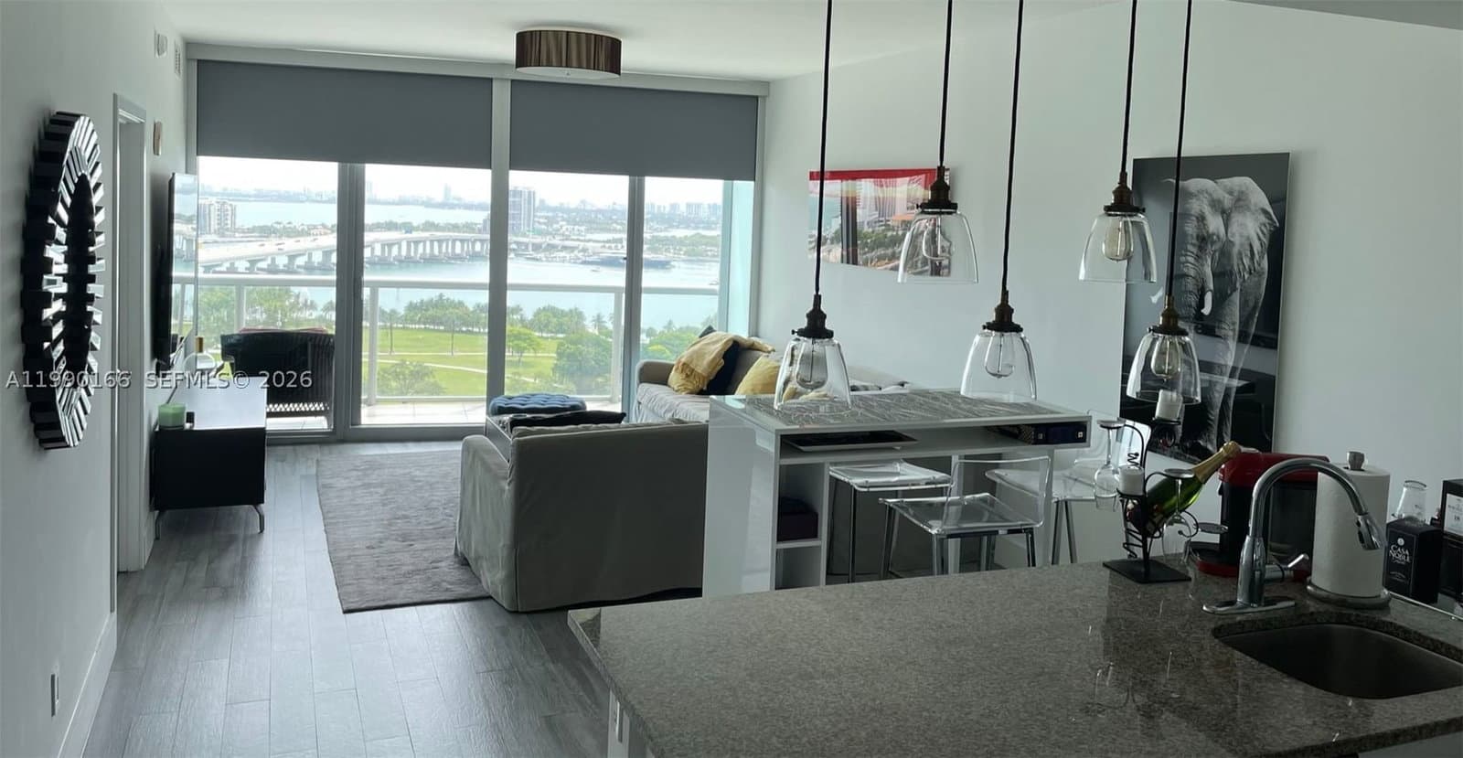 1+1 Condo — 888 Biscayne Blvd #1810, Miami, FL 33132