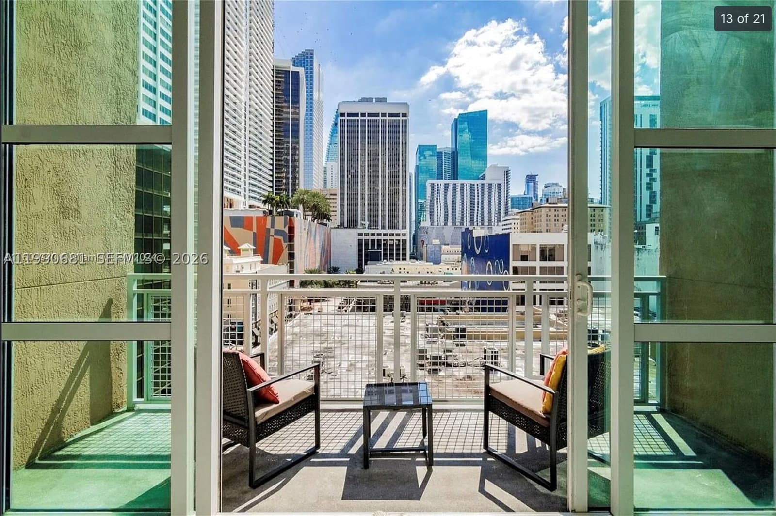 1+1 Condo — 253 2nd St #617, Miami, FL 33132