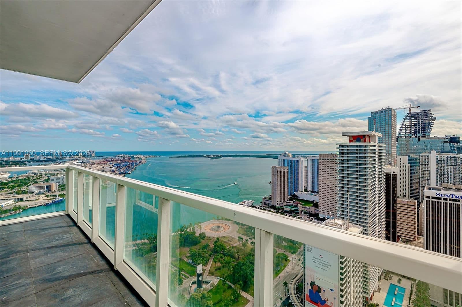 3+1 Condo — 244 Biscayne Blvd #UPH-4907, Miami, FL 33132