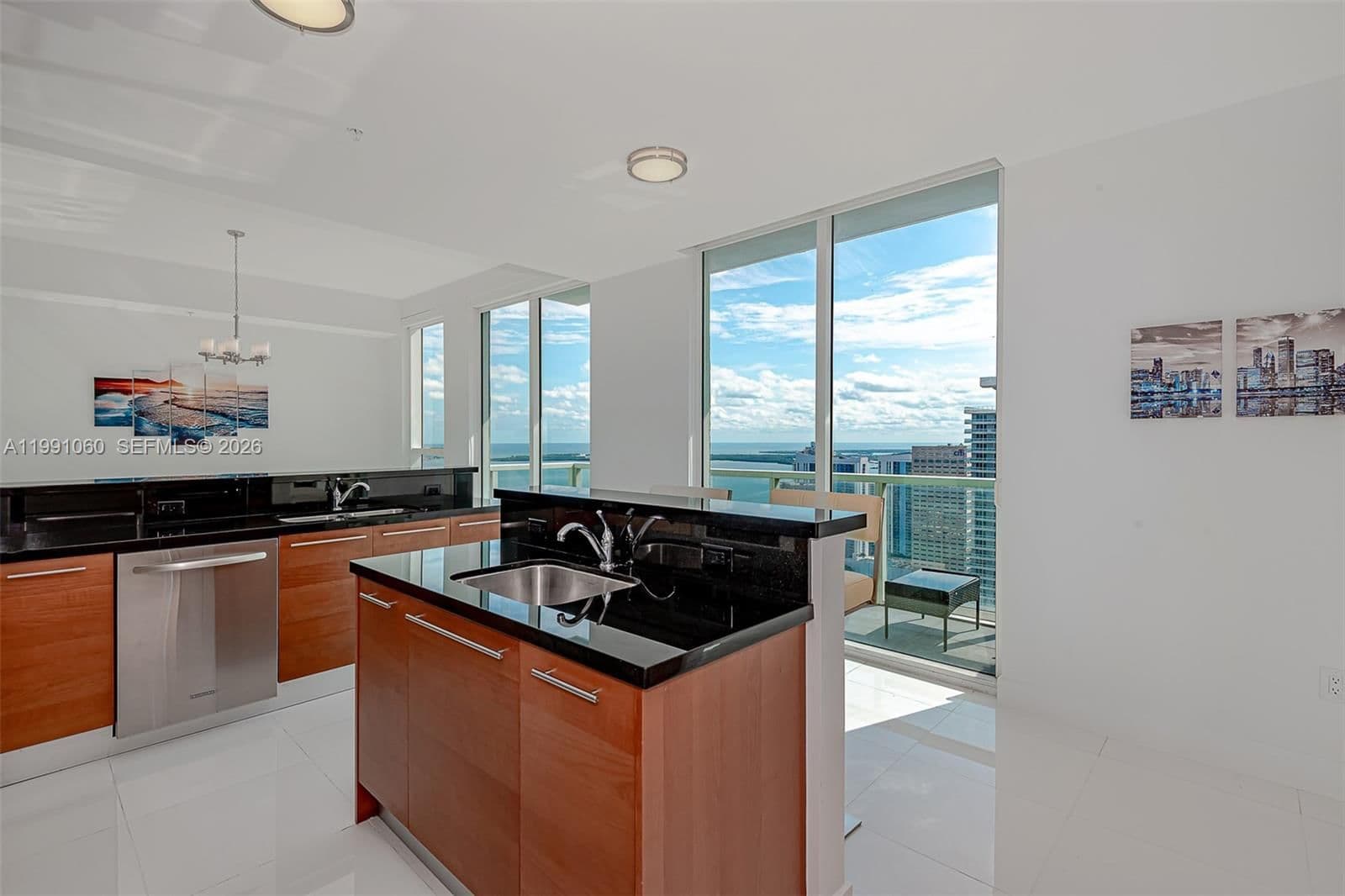 3+1 Condo — 244 Biscayne Blvd #UPH-4907, Miami, FL 33132
