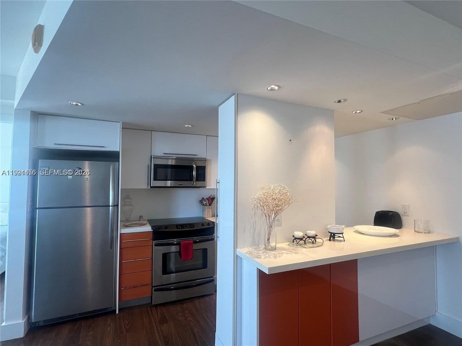 1+1 Condo — 5313 Collins Ave #704, Miami Beach, FL 33140