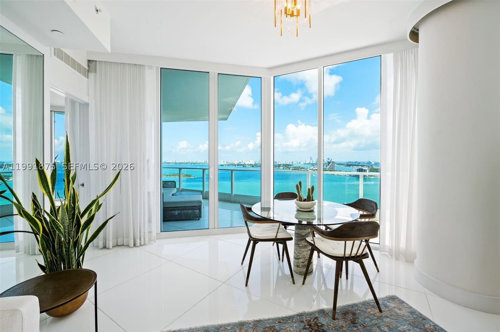 3-bedroom Condo — 2020 Bayshore Dr #2502, Miami, FL 33137