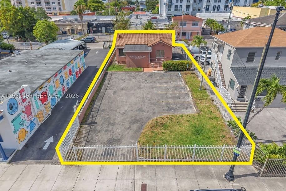Property — 1437 1st St, Miami, FL 33135
