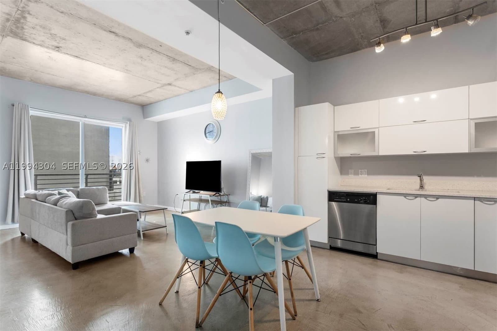 1+1 Condo — 234 3rd St #1106, Miami, FL 33132