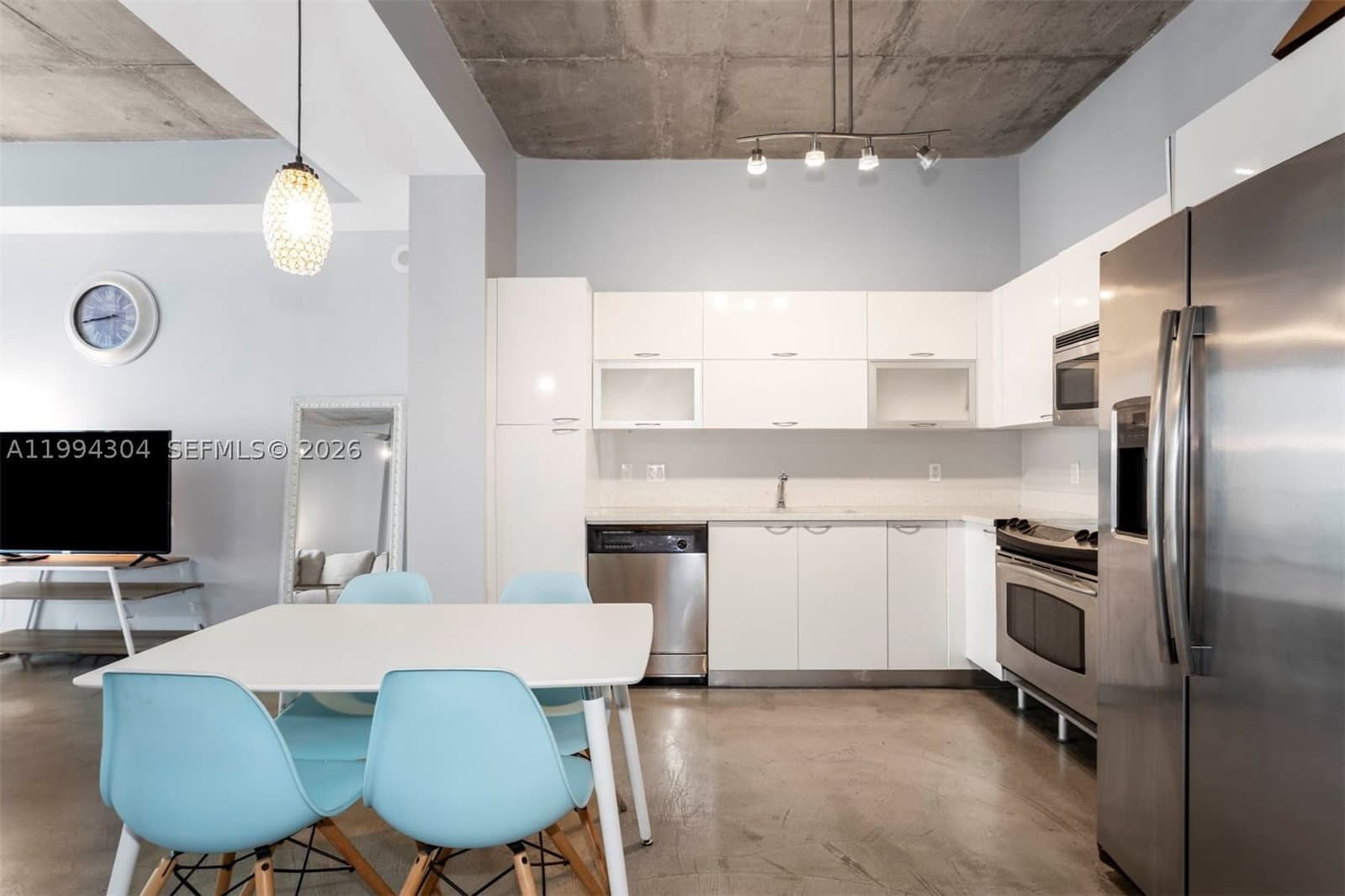 1+1 Condo — 234 3rd St #1106, Miami, FL 33132