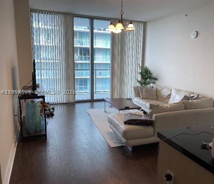 2+1 Condo — Miami, FL 33130