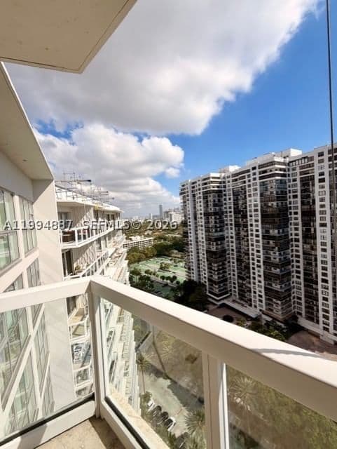 1+1 Condo — 2451 Brickell Ave #PHF, Miami, FL 33129