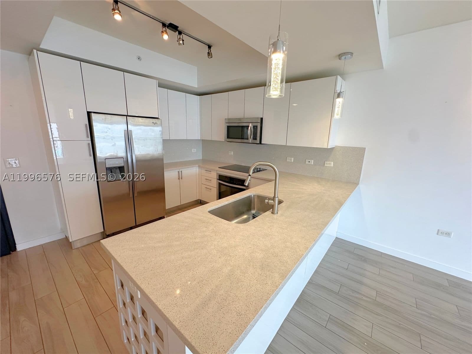 1+1 Condo — 999 1st Ave #2109, Miami, FL 33130