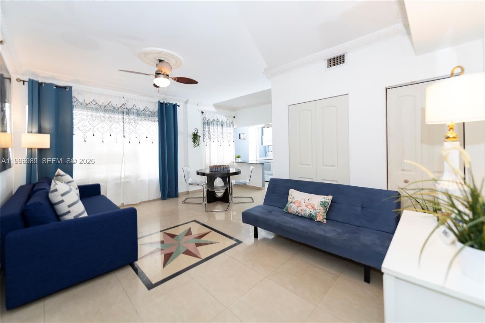 1-bedroom Condo — 918 Ocean Dr #202, Miami Beach, FL 33139