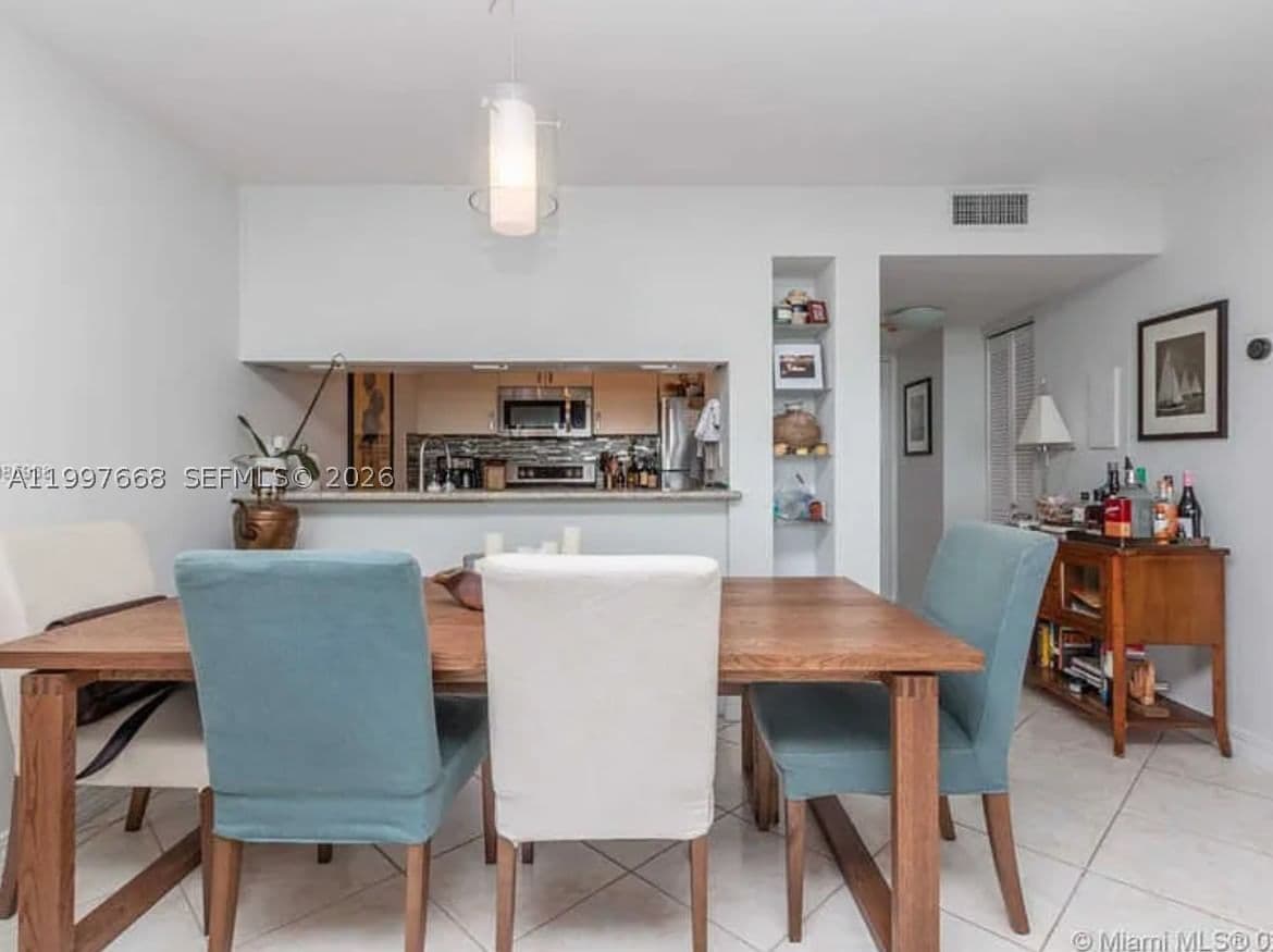 2+1 Condo — 600 36th St #1006, Miami, FL 33137