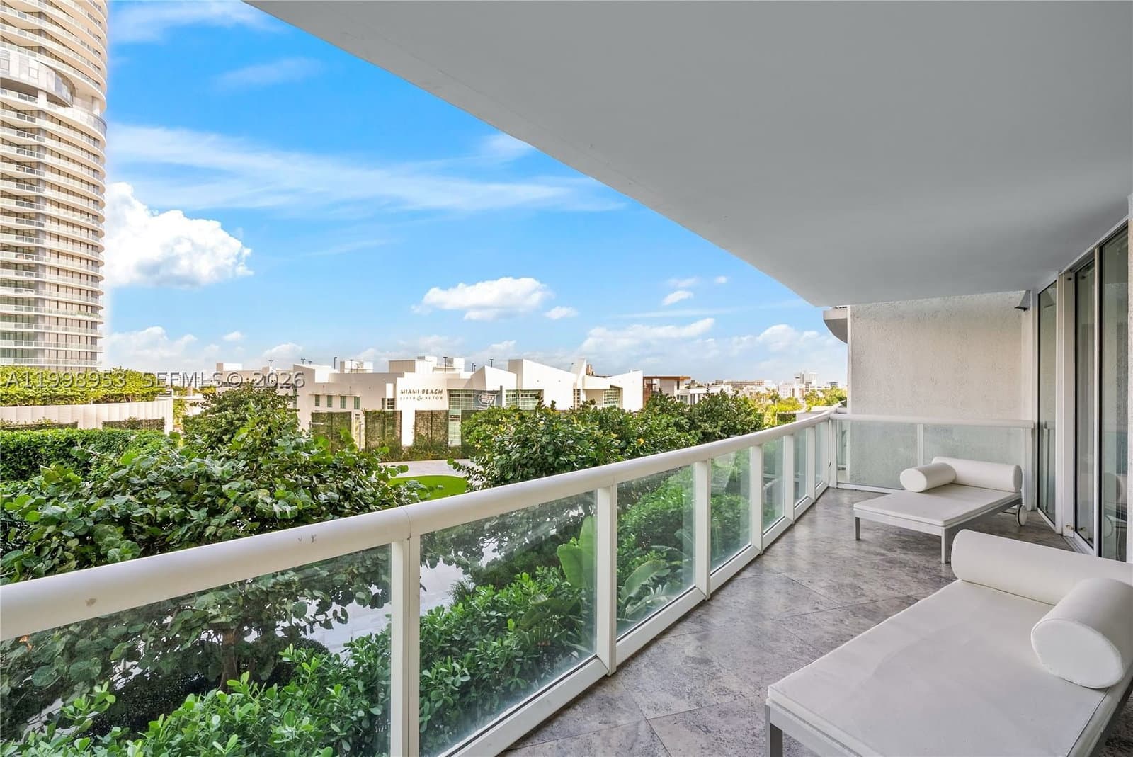 2-bedroom Condo — 450 Alton Rd #704, Miami Beach, FL 33139