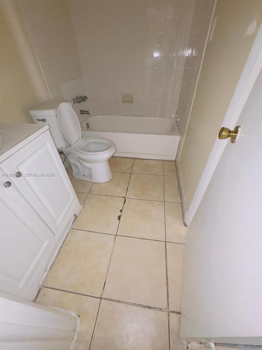 2+1 Condo — 19841 114th Ave #310, Miami, FL 33157