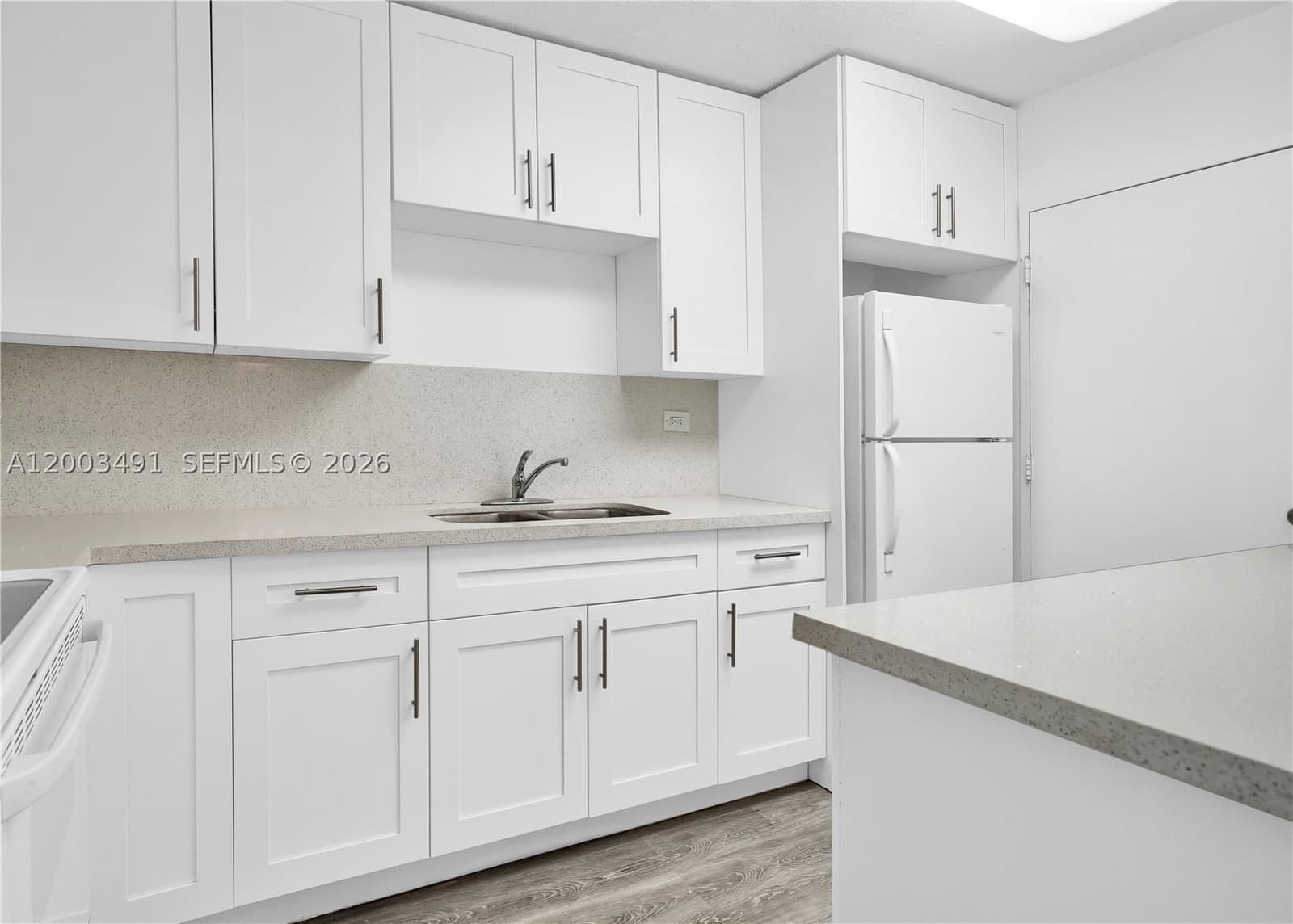 1+1 Condo — 5555 Collins Ave #3C, Miami Beach, FL 33140