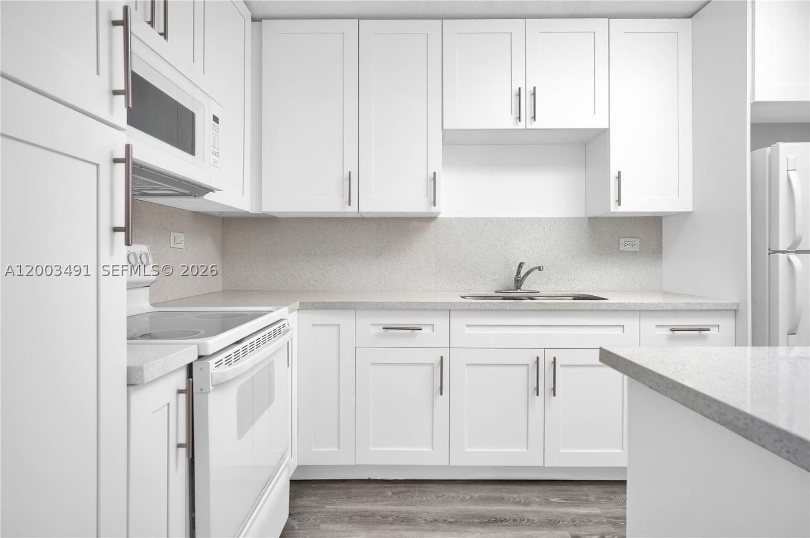 1+1 Condo — 5555 Collins Ave #3C, Miami Beach, FL 33140