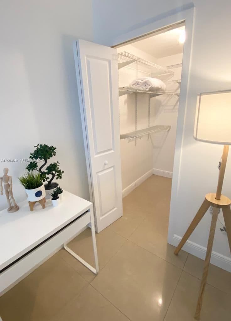2+1 Condo — 170 14th St #1504, Miami, FL 33131