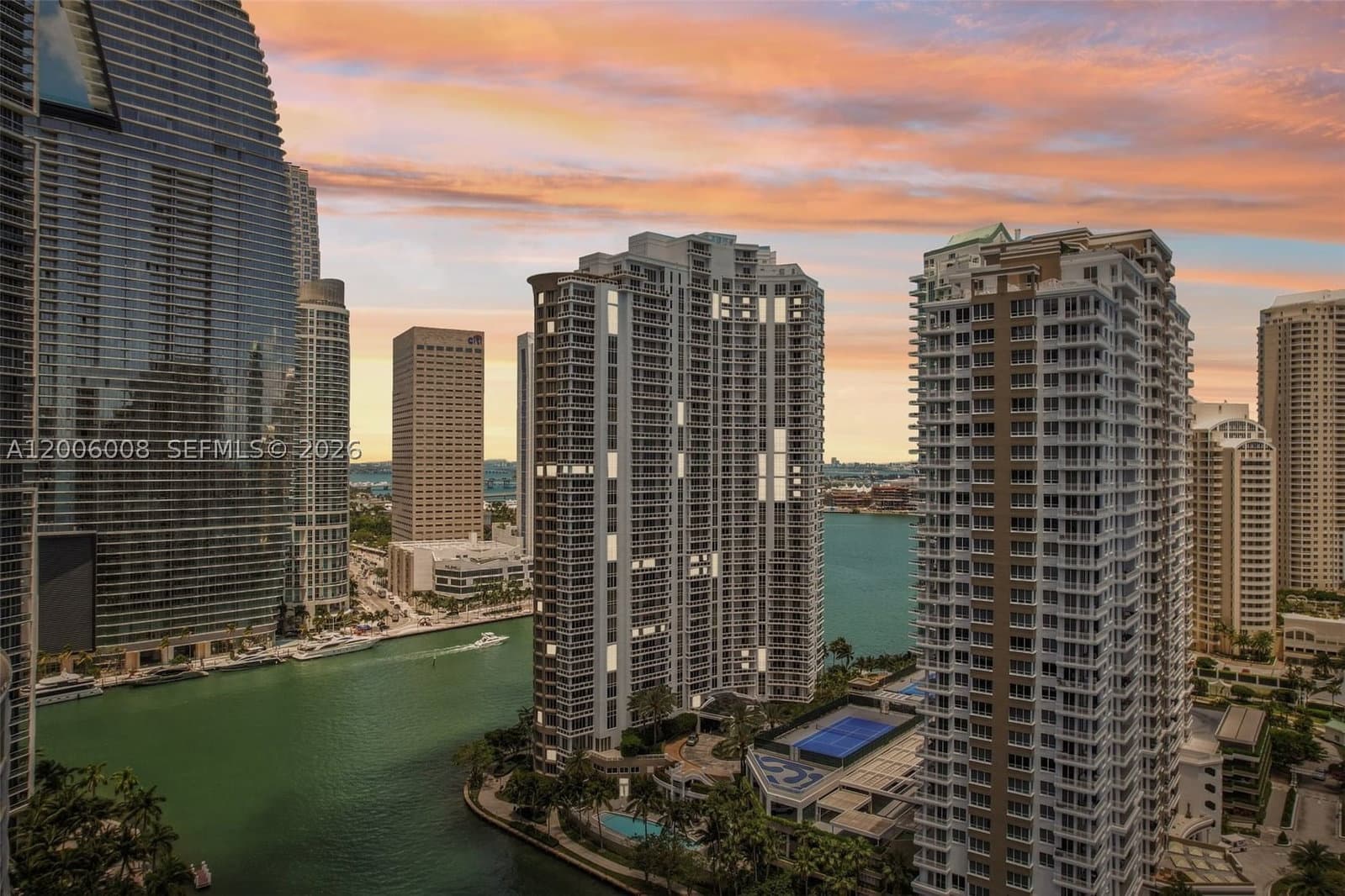 2+1 Condo — 901 Brickell Key Blvd #1009, Miami, FL 33131