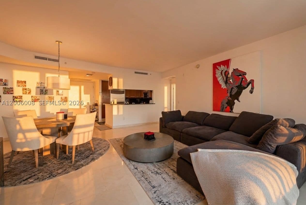 2+1 Condo — 901 Brickell Key Blvd #1009, Miami, FL 33131
