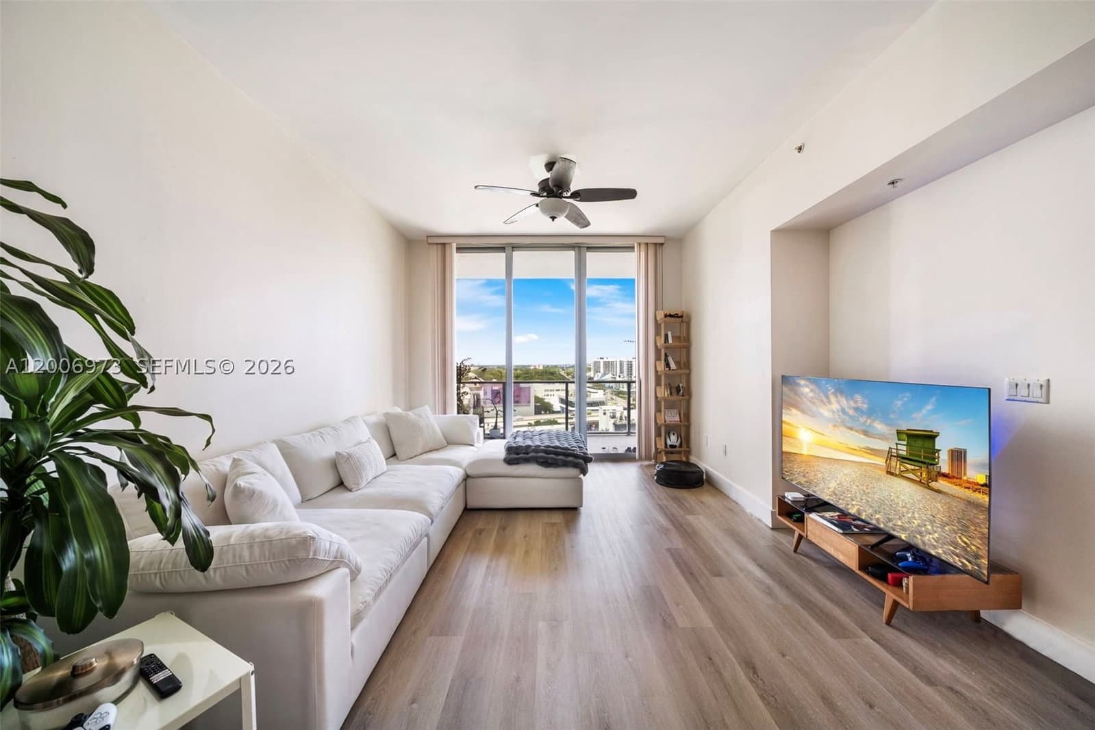 1+1 Condo — 3470 Coast Ave #H1203, Miami, FL 33137