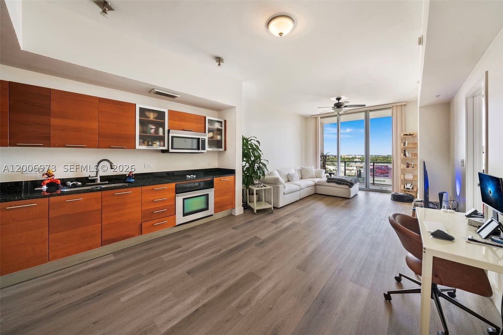 1+1 Condo — 3470 Coast Ave #H1203, Miami, FL 33137