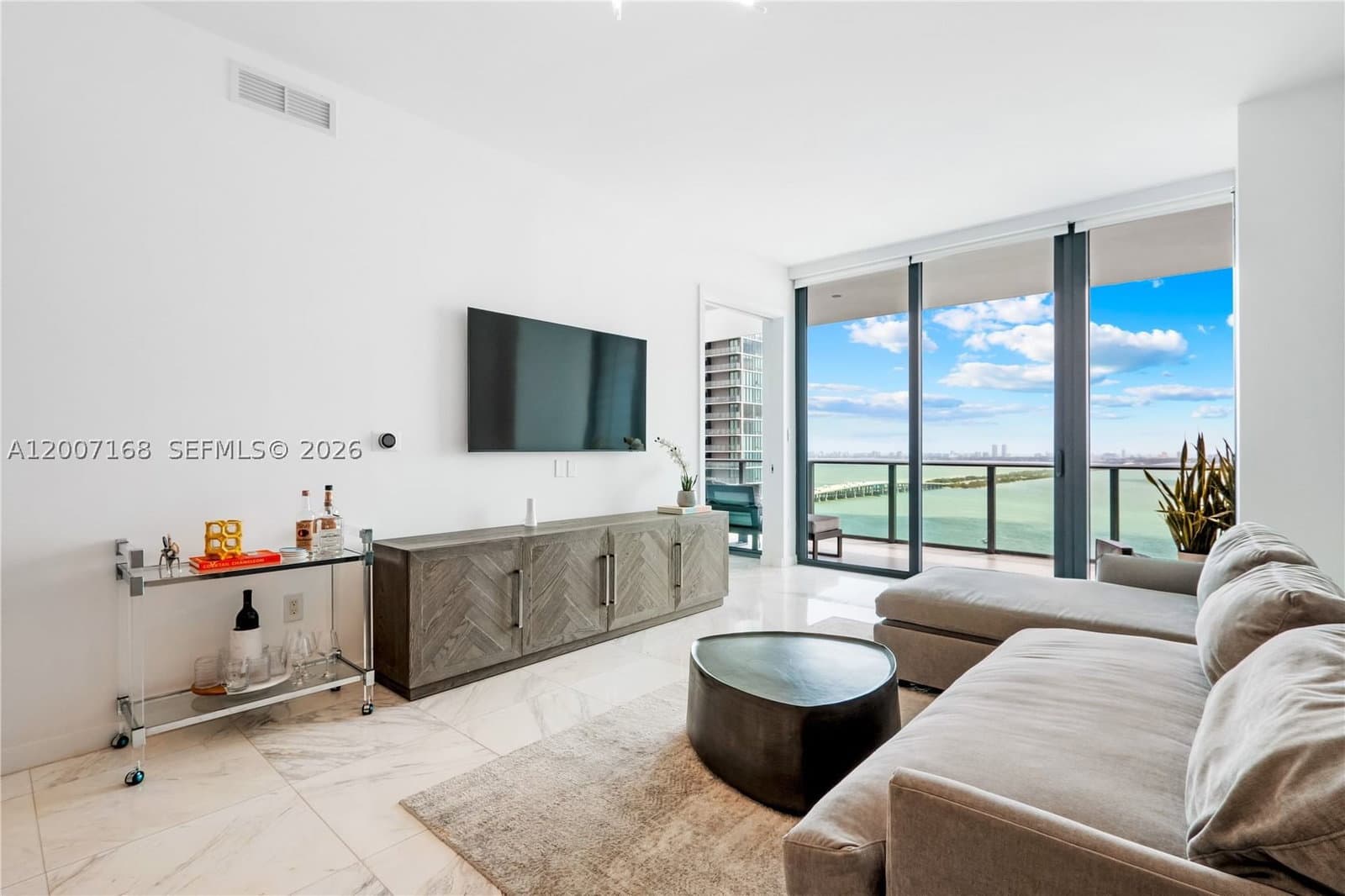 2-bedroom Condo — 480 31st St #2405, Miami, FL 33137