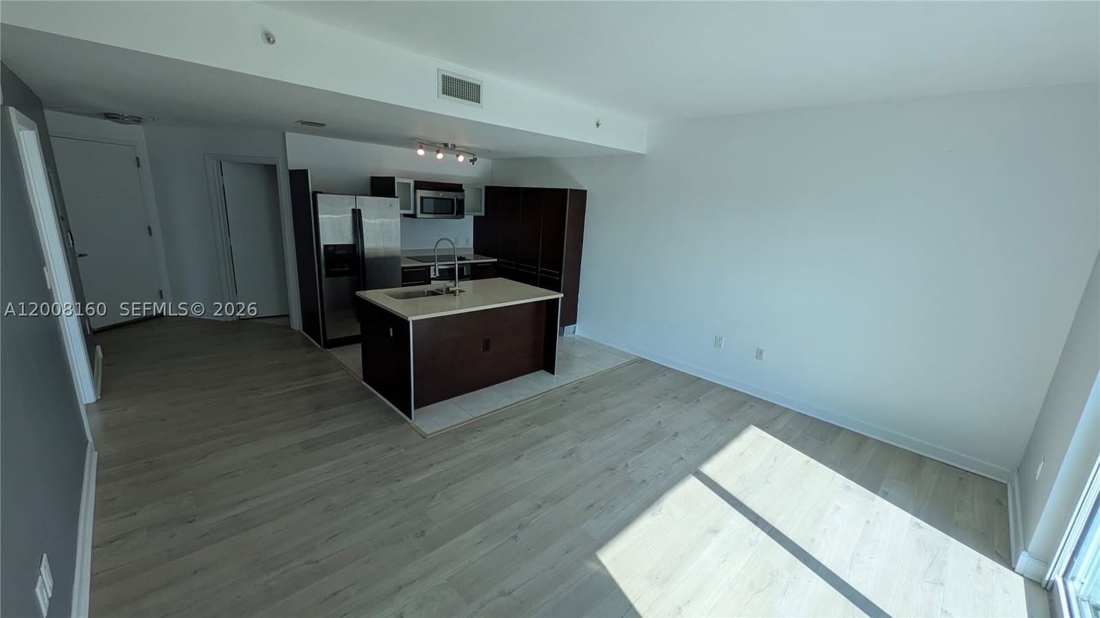 1+1 Condo — 1900 Bayshore Dr #4007, Miami, FL 33132