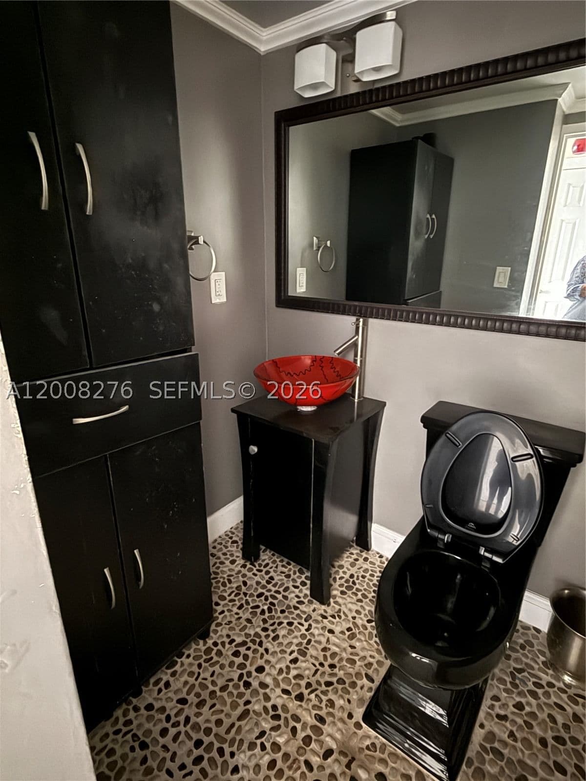 1+1 Condo — 5313 Collins Ave #801, Miami Beach, FL 33140