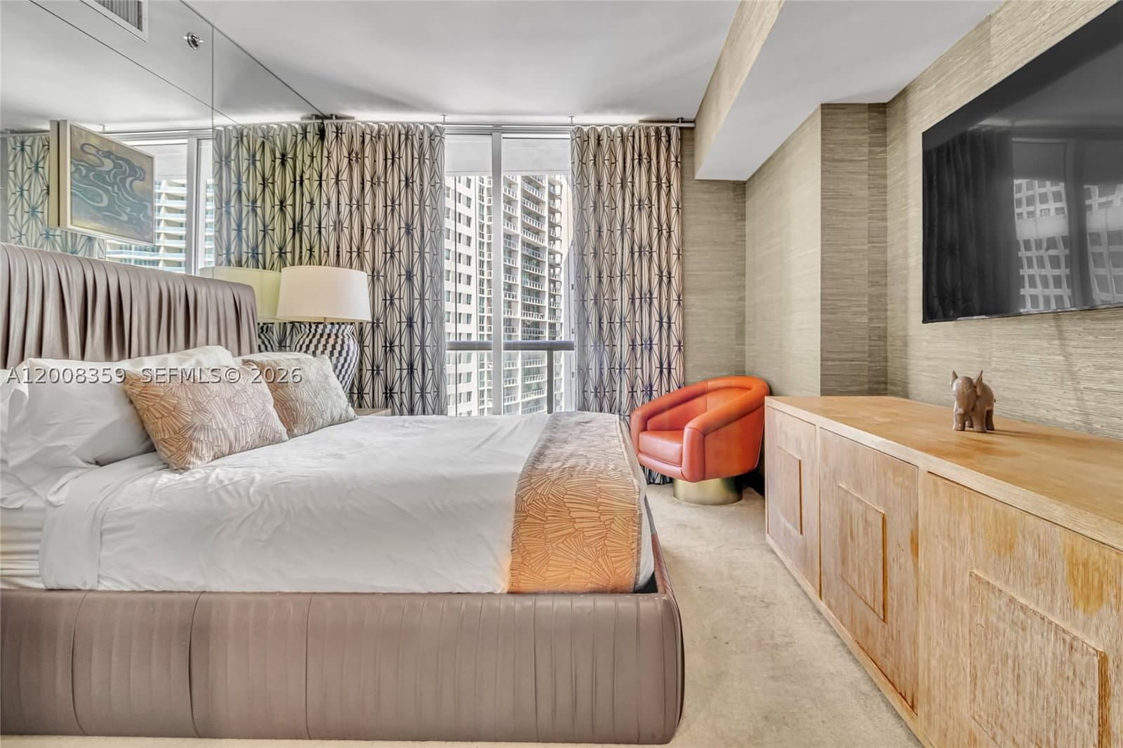 2-bedroom Condo — 485 Brickell Ave #2508, Miami, FL 33131