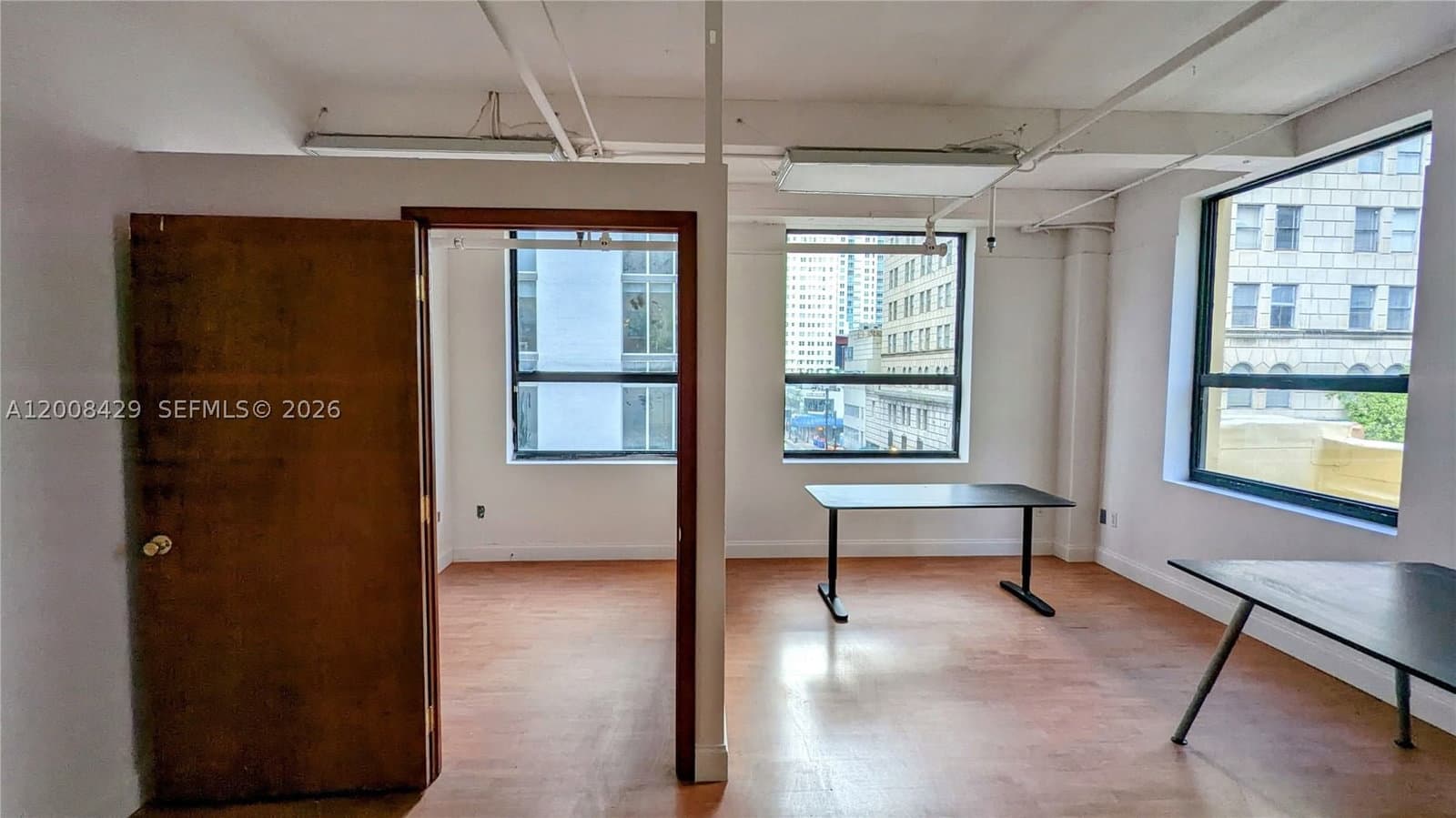 Condo — 168 1st St #FLOOR 4, Miami, FL 33131