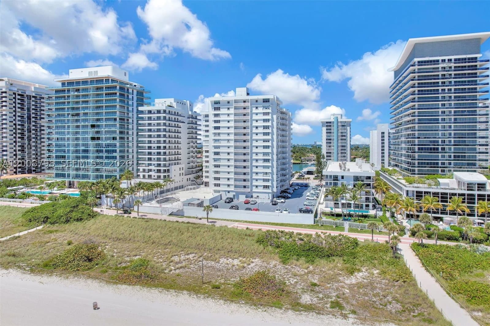 2+1 Condo — 5825 Collins Ave #2E, Miami Beach, FL 33140